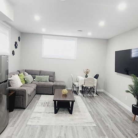 Fabulous And Cozy Guest Suite YYC Exterior photo